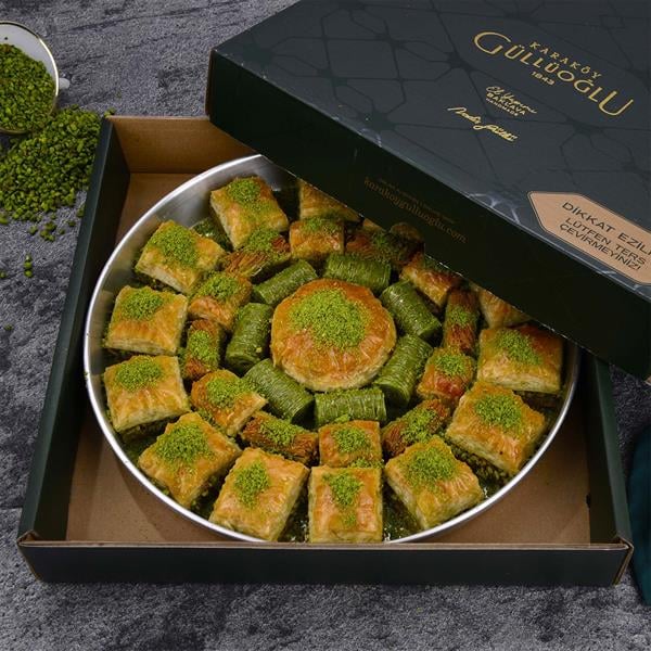 Premium Fıstıklı Baklava Özel Tepsi 1.5 KG